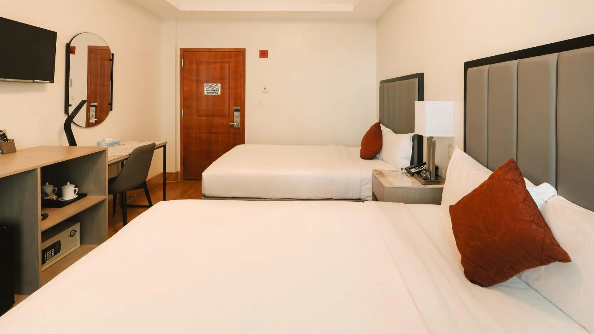 Asiatic Hotel - Flushing New York ABD