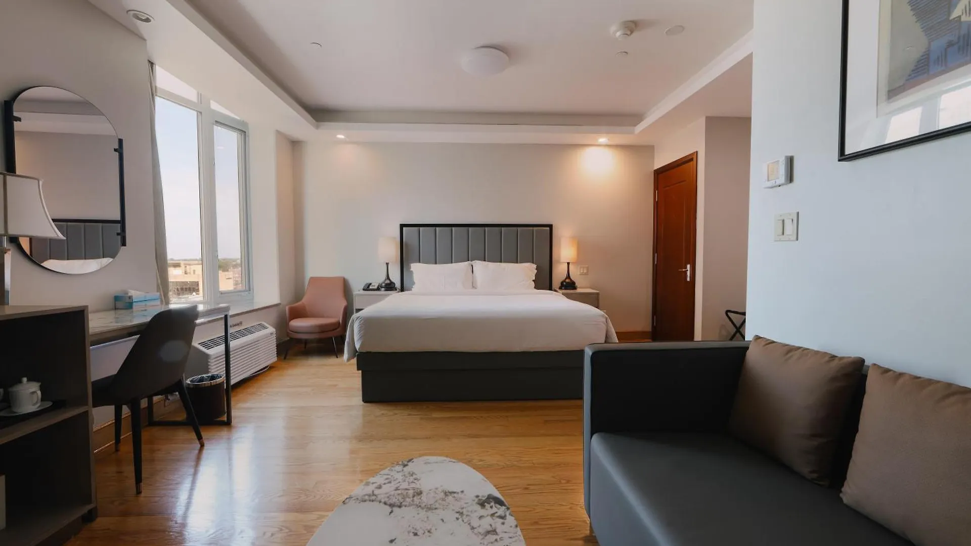 ***  Asiatic Hotel - Flushing New York ABD