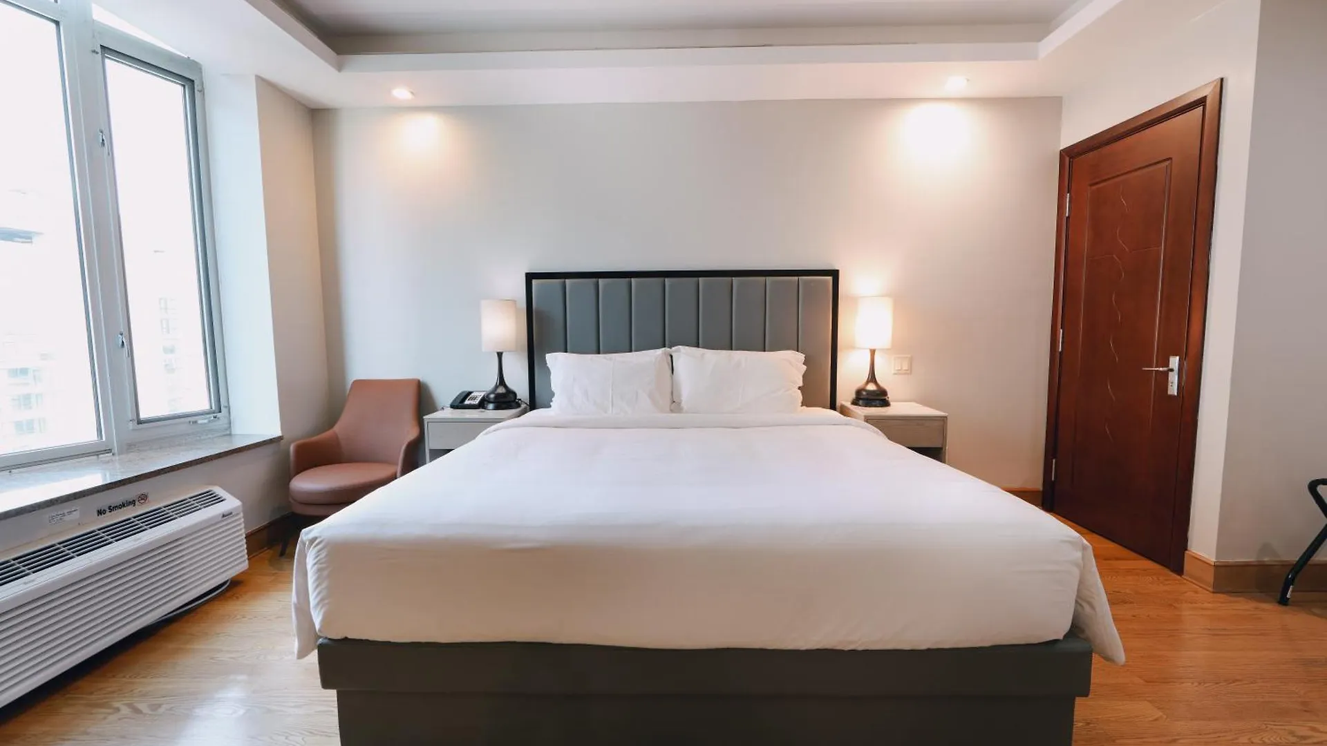 ***  Asiatic Hotel - Flushing New York USA